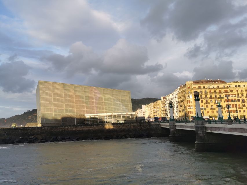 San Sebastián: City Tour With Pintxos and Wine - Booking Information