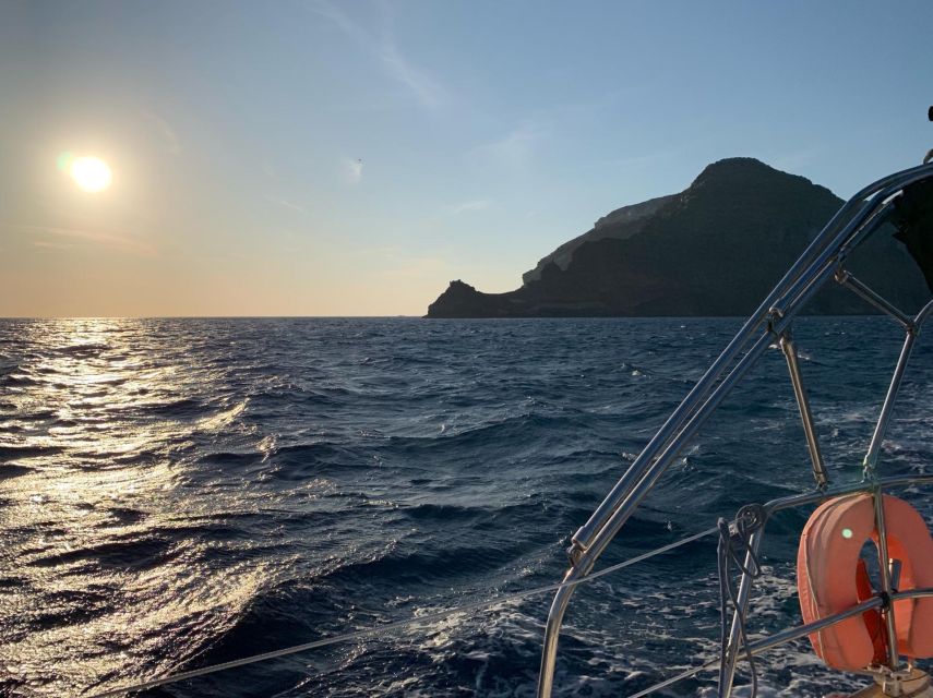 Santorini: Private 5-Hour Sunset Sailing Tour With Dinner - Common questions