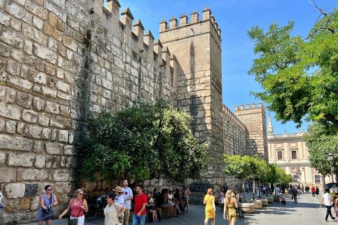Seville Private Tour With Alcazar, Cathedral, Casa De Pilatos - Common questions