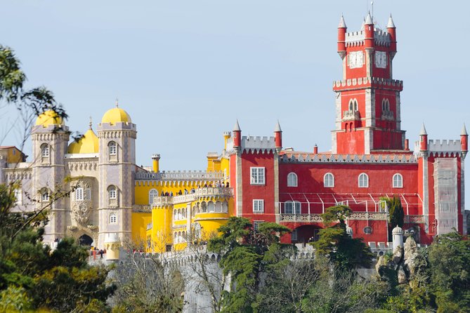 Sintra Private Tour - Luxury Van, Pick-up & Drop Off Lisbon - Common questions