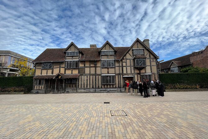 Stratford Upon Avon & Warwick Castle Private Tour - Meeting and Pickup Details