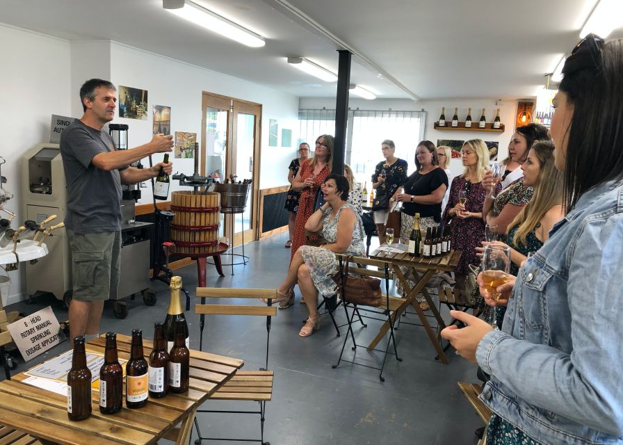 Sunshine Coast: Private Group Wine Tour With Lunch - Key Points