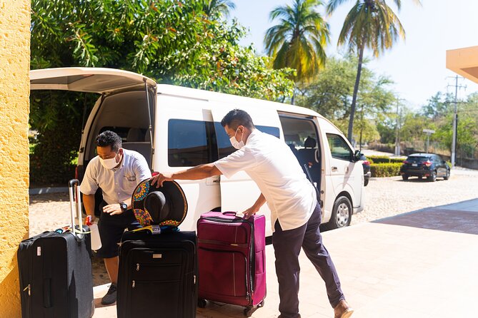 Transportation From Huatulco Airport to the Hotel - Common questions