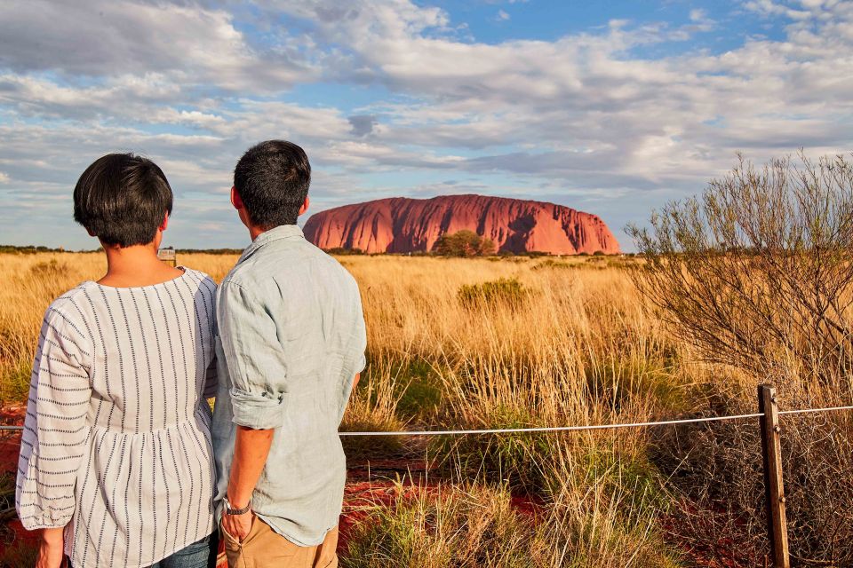 Uluru: Sacred Sites Tour Sparkling at Sunset & BBQ Dinner - Itinerary Overview