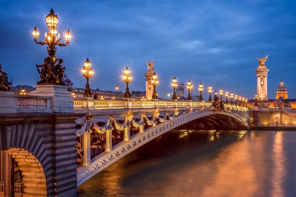 Walking Tour of Paris Old Town and Seine River Cruise - Additional Tips