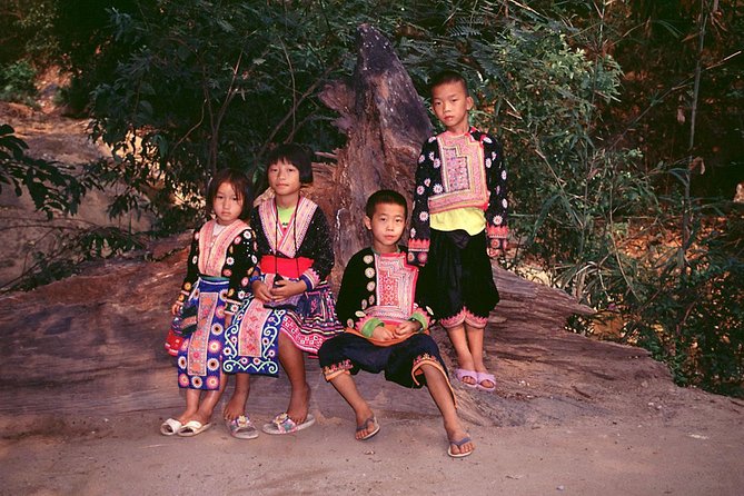 Wat Doi Suthep & White Meo (Hmong) Hilltribe - Last Words