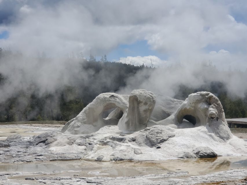 Yellowstone: Upper Geyser Basin Guided and Audio Tour - Common questions