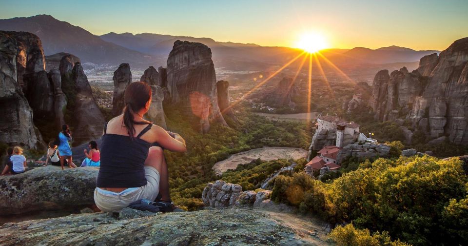 Athens: 2-Day Meteora Tour in Spanish With Guide & Hotel - Common questions