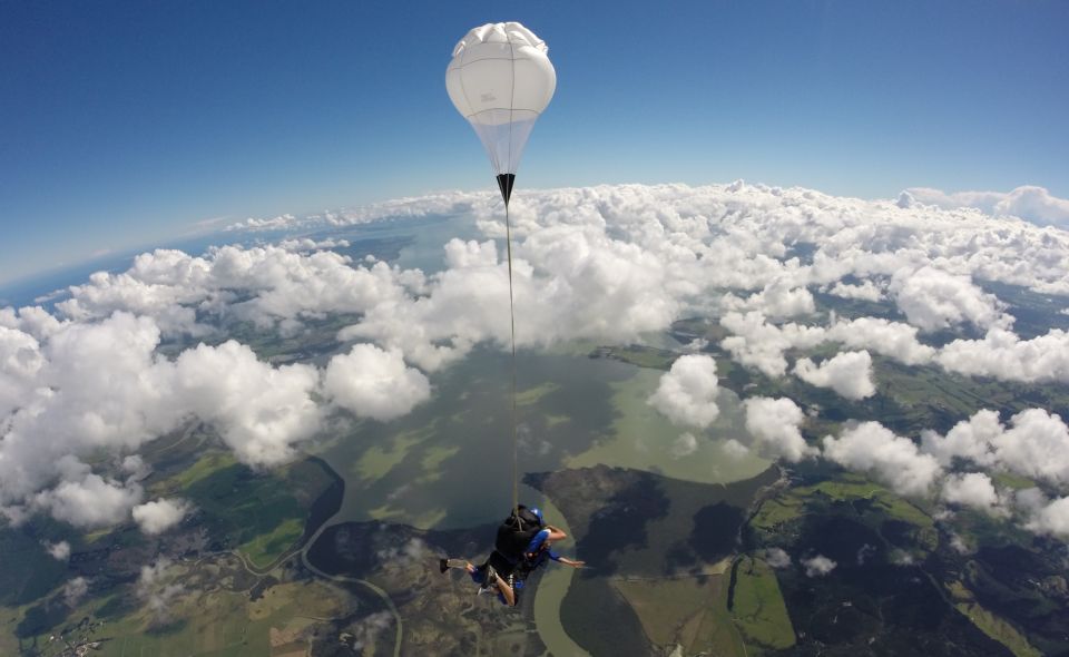 Auckland: 13000, 16000, or 18000-Foot Tandem Skydive - Common questions