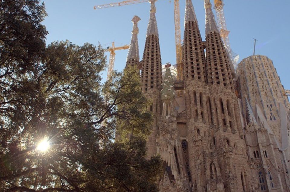 Barcelona: Sagrada Familia Tour of the Facades in German - Last Words