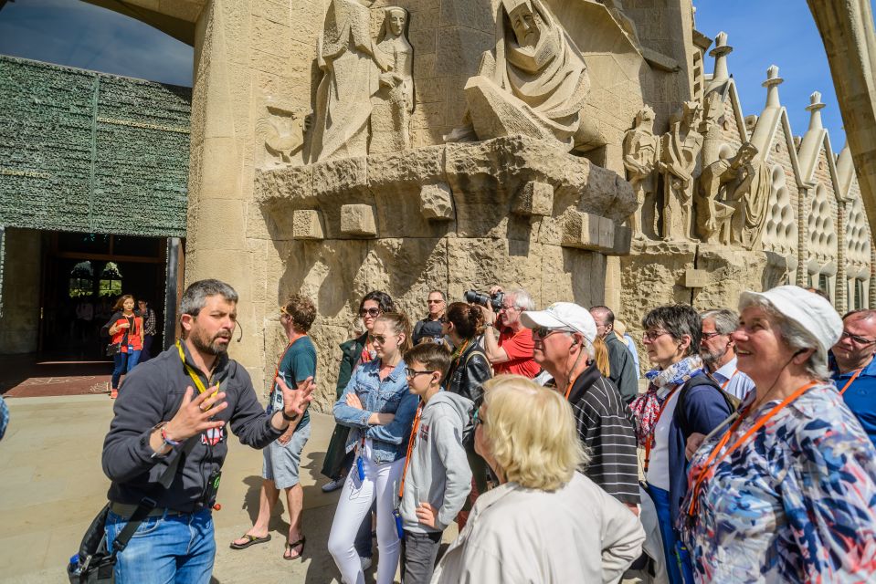 Barcelona: Sagrada Familia Tour & Optional Tower Visit - Common questions