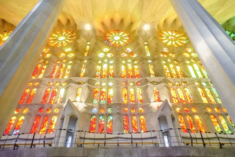 Barcelona: Sagrada Familia Tour With Optional Tower Access - Common questions