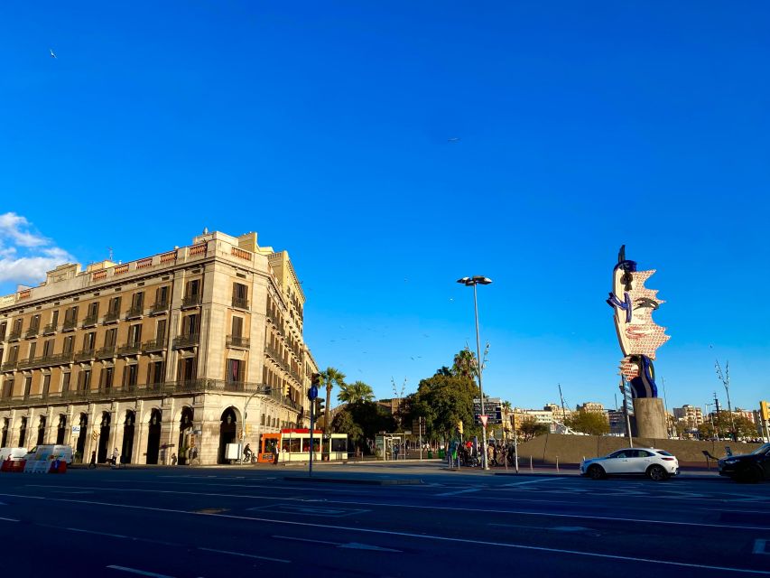 Barcelona: Yoga Food Taste City Centre Walking Tour - City Exploration