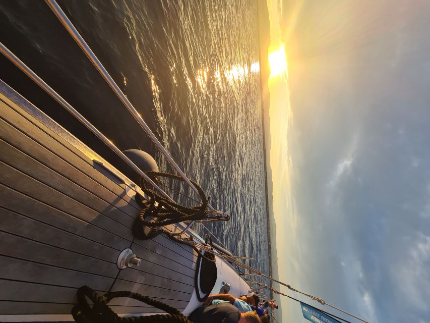 Cambrils: Costa Dorada Sunset Catamaran Cruise With Drinks - Common questions