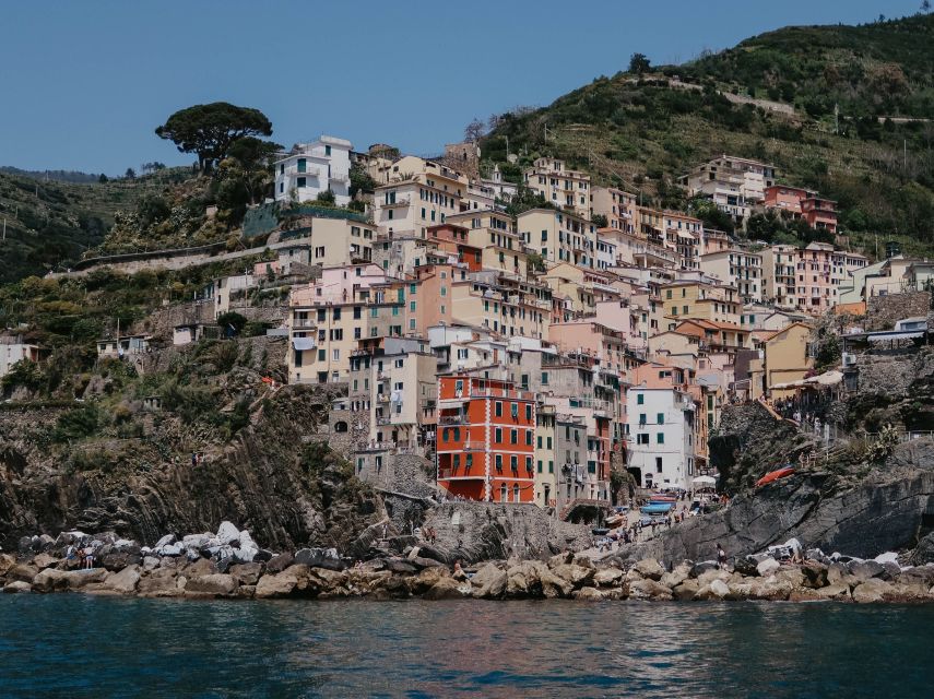 Cinque Terre: Private Day Trip From Florence With Lunch - Common questions