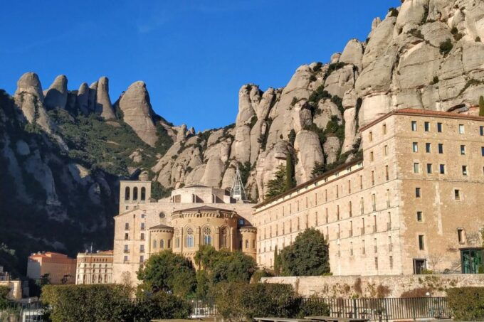 From Barcelona: Montserrat Private Guided Tour and Cable Car - Location and Accessibility