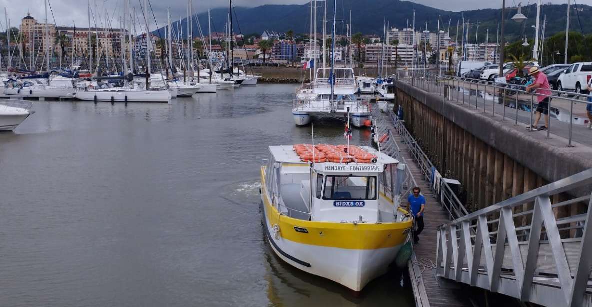 From Hendaye: Tapas Tour in Hondarribia (w/ Food and Drinks) - Identifying Your Tour Guide