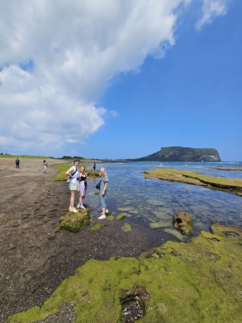 Jeju Island: Full-Day East Jeju Bus Tour With Local Lunch - How to Reserve