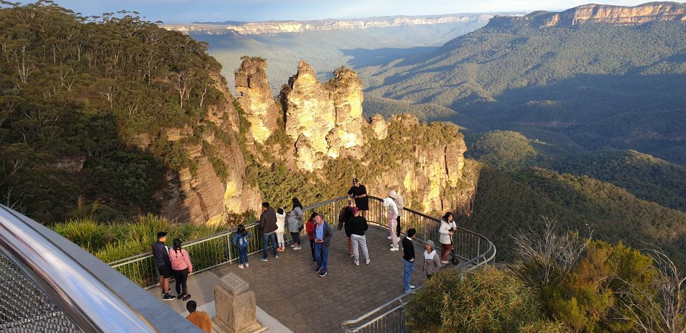 Katoomba: Blue Mountains Full-Day Hop-On Hop-Off Bus Tour - Common questions