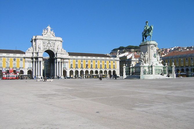 Lisbon Private Tour From Porto - Common questions