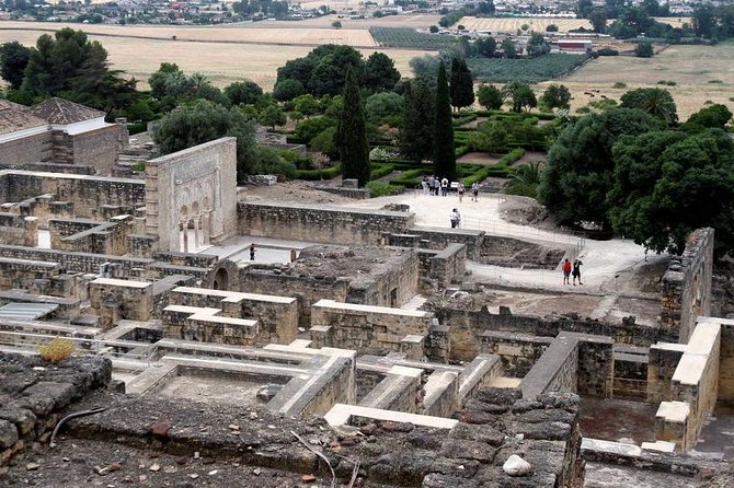 Medina Azahara Córdoba With Bus Transfer - Common questions