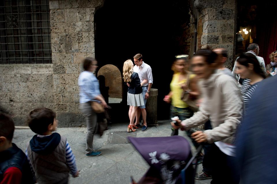 Montalcino Personal Photo Service for Couples and Families - Reservation Guidelines