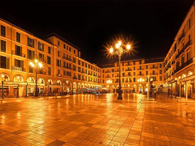 Palma De Mallorca: Old Town Atmospheric Evening Tour - Directions and Advance Reservation