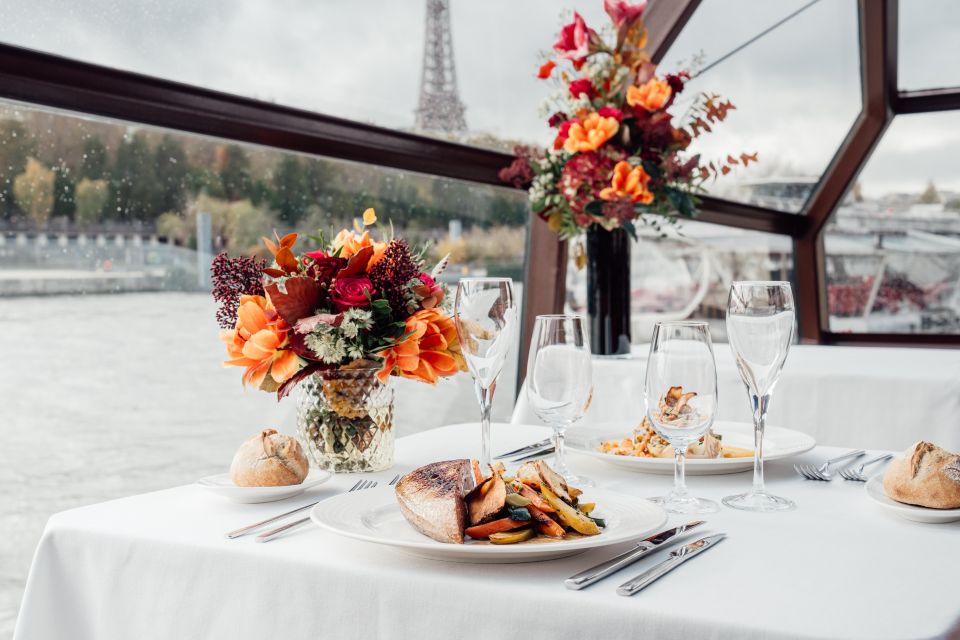 Paris: 4-Course Dinner Cruise on Seine River With Live Music - Additional Notes