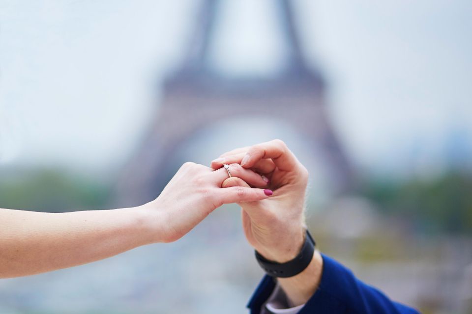 Paris: Romantic Photoshoot for Couples - Common questions