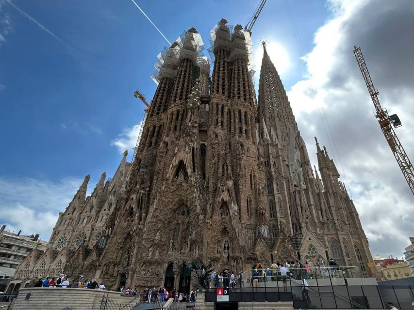 Private Barcelona Full-Day Personalized City Tour - Common questions