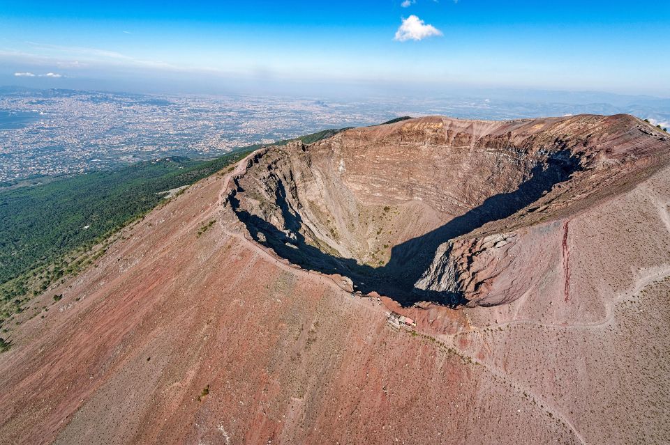 Private Excursion to Pompeii and to Vesuvius - Common questions