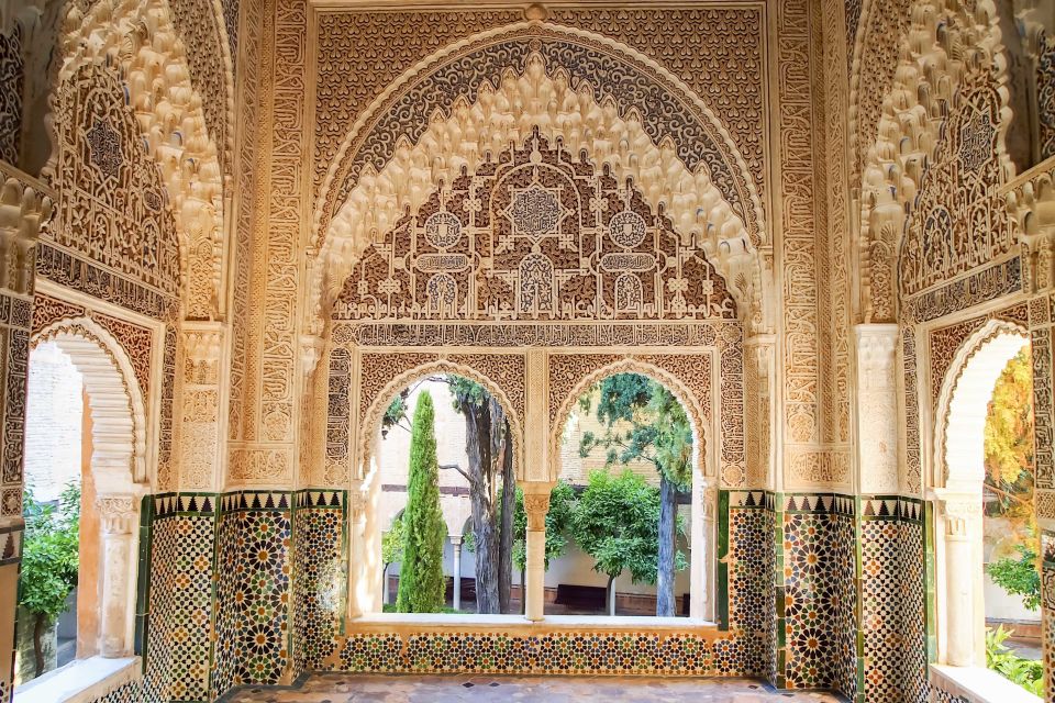 Private Tour in All Complete Complex of Alhambra With Ticket - Accessibility