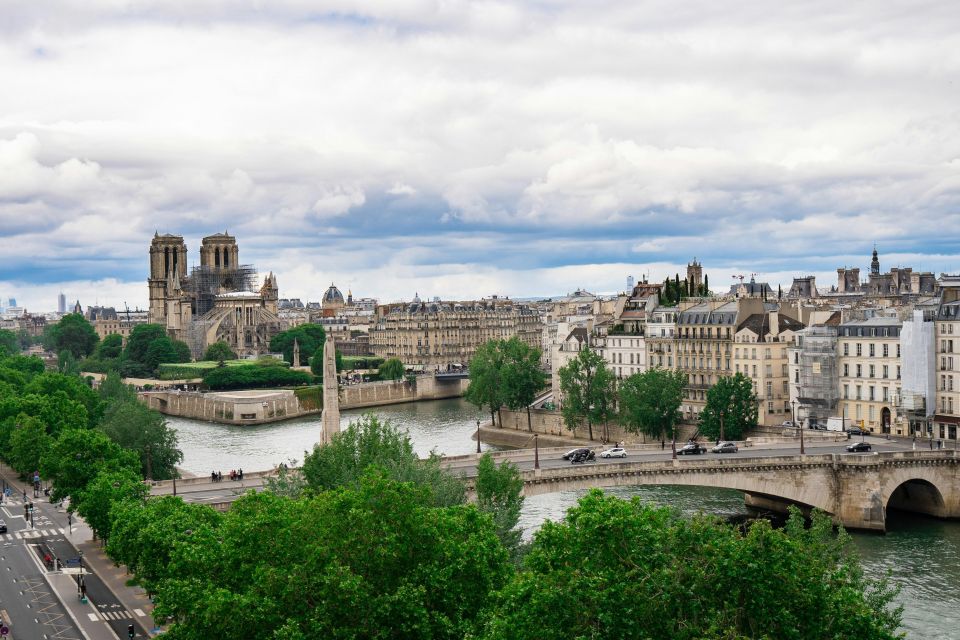 Private Walking Tour: Ste-Chapelle, Conciergerie, Notre Dame - Common questions