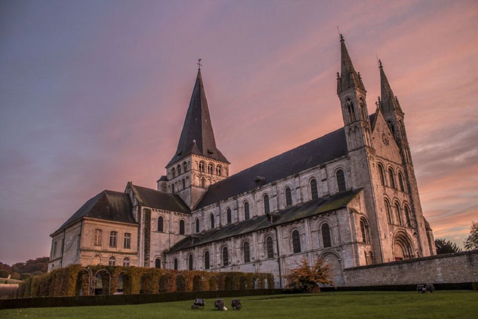Rouen: Castles and Abbeys Private Full-Day Tour - Jumièges Abbey Exploration