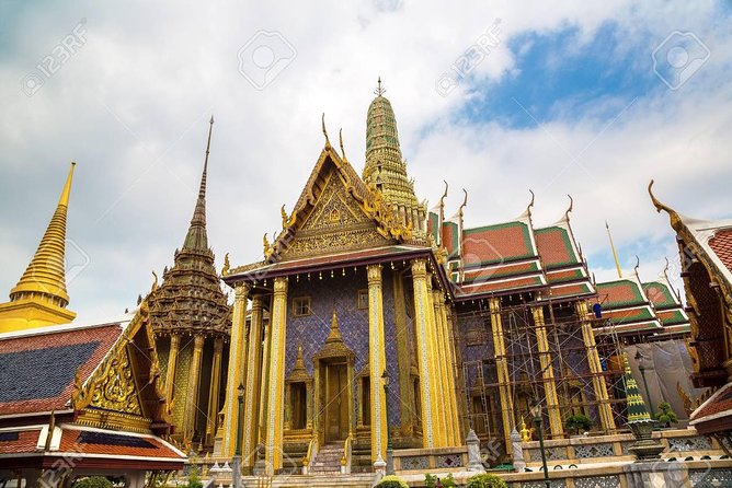 Royal Grand Palace Tour From Bangkok With the Chaple of the Emerald Buddha - Common questions