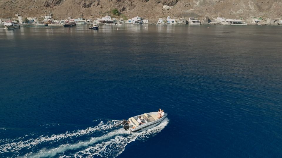 Santorini: Rent a Boat - License Free - Common questions