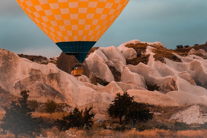 See Beautiful Panoramic Views in Cappadocia Hot-Air Balloon Tour - Common questions
