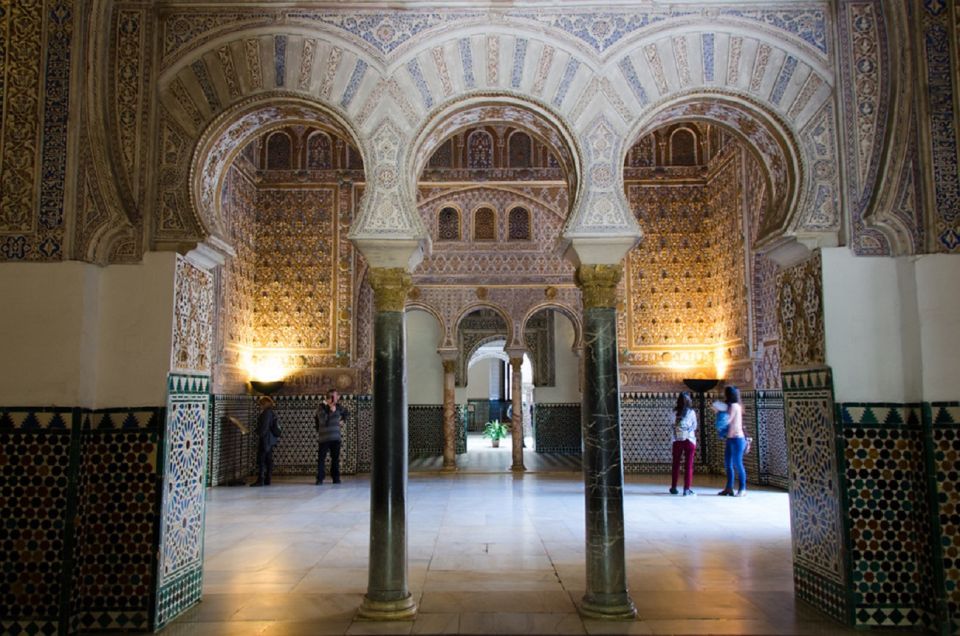 Seville: Alcázar, Cathedral and Giralda Tour With Tickets - Participants and Date Selection