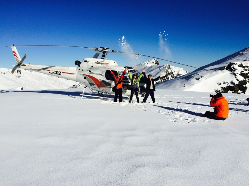 Te Anau: Milford, Dusky, and Doubtful Helicopter Flight - Common questions