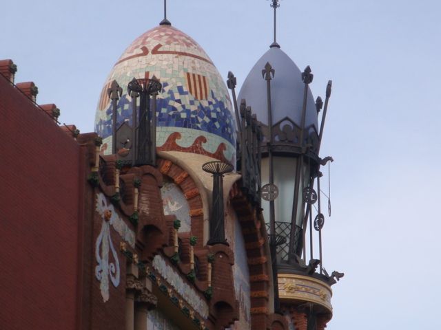 Barcelona: Art Nouveau & Gaudí Tour - Common questions