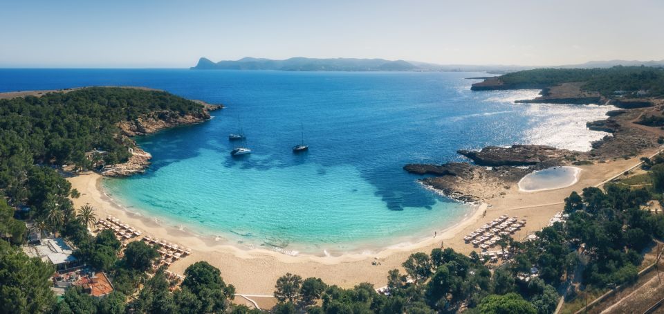 Discover the Ibiza Beaches on a Boat Without License 8H - Common questions