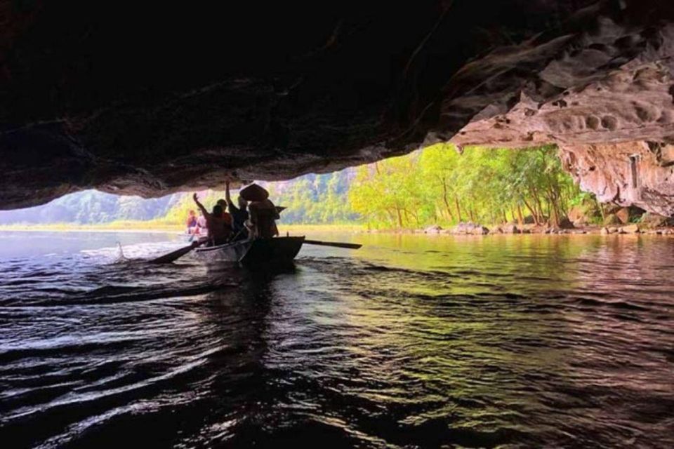 9 full day trip visit hoa lu tam coc mua cave from hanoi Full Day Trip Visit Hoa Lu - Tam Coc - Mua Cave From Hanoi