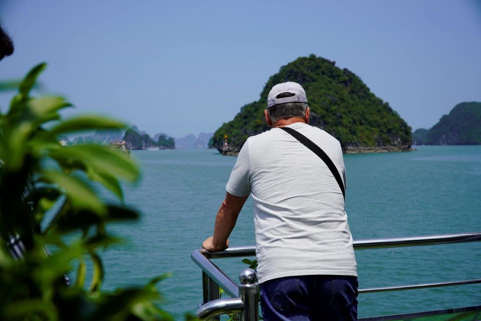 Ha Long Bay Luxury Day Cruise,Buffet Lunch, Titop,Cave,Kayak - Common questions