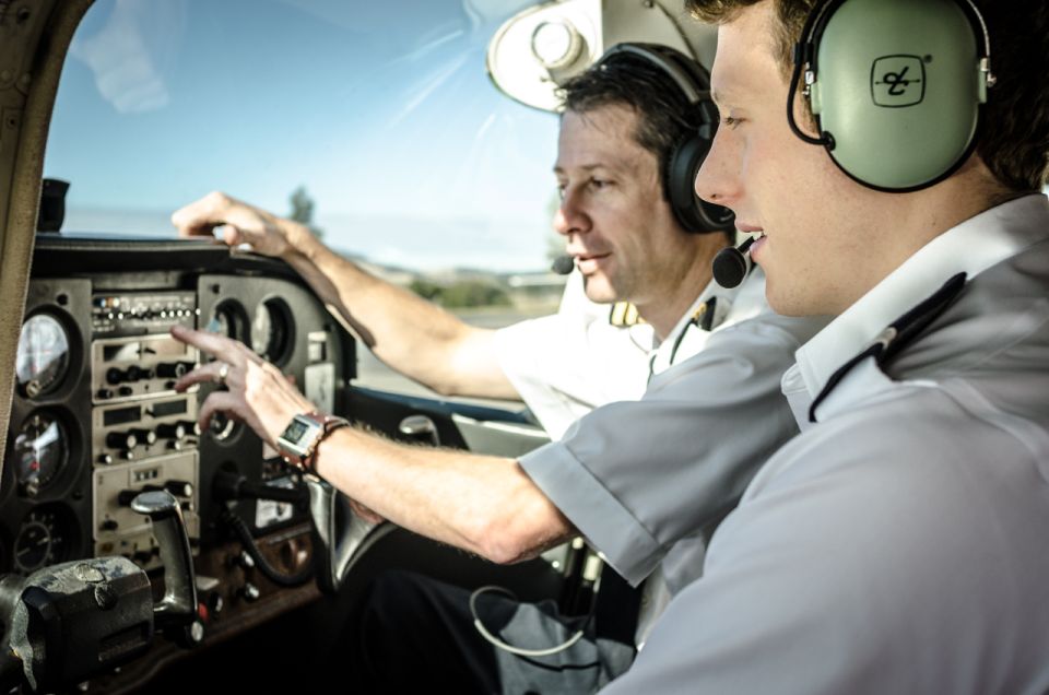 Hobart: Introductory Flying Lesson - Common questions