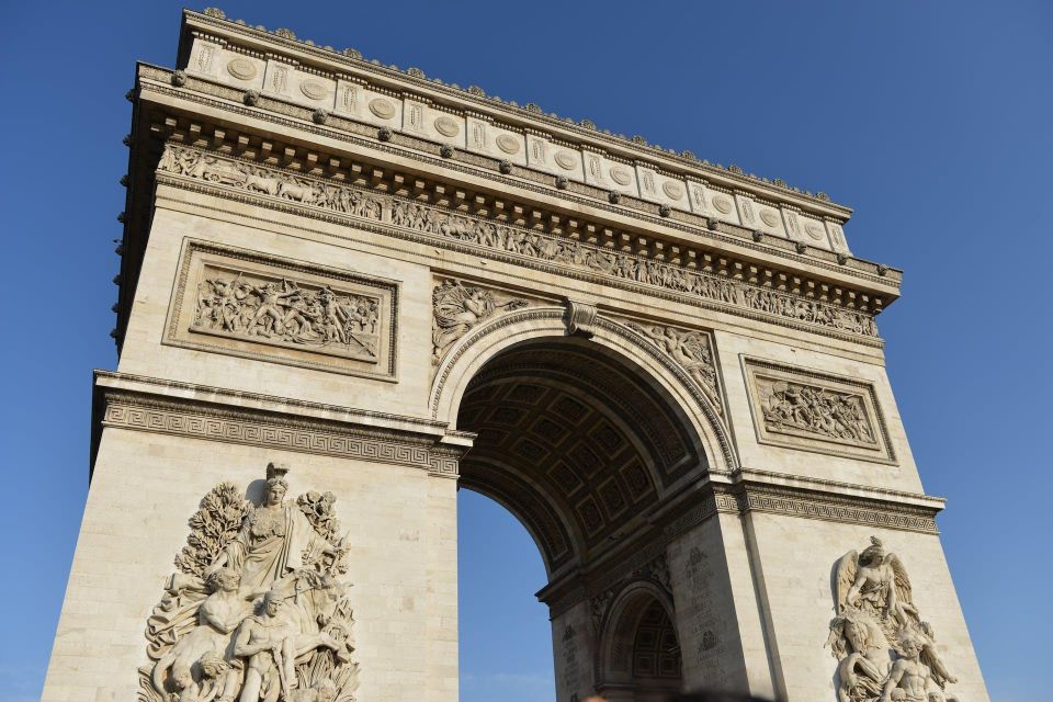 Paris: Arc De Triomphe + Louvre Pyramid Digital Audio Guides - Last Words