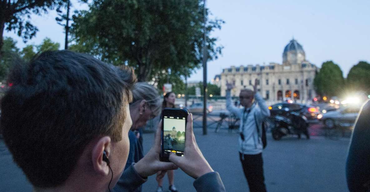 Paris: Murder Mysteries Group Walking Tour - Common questions