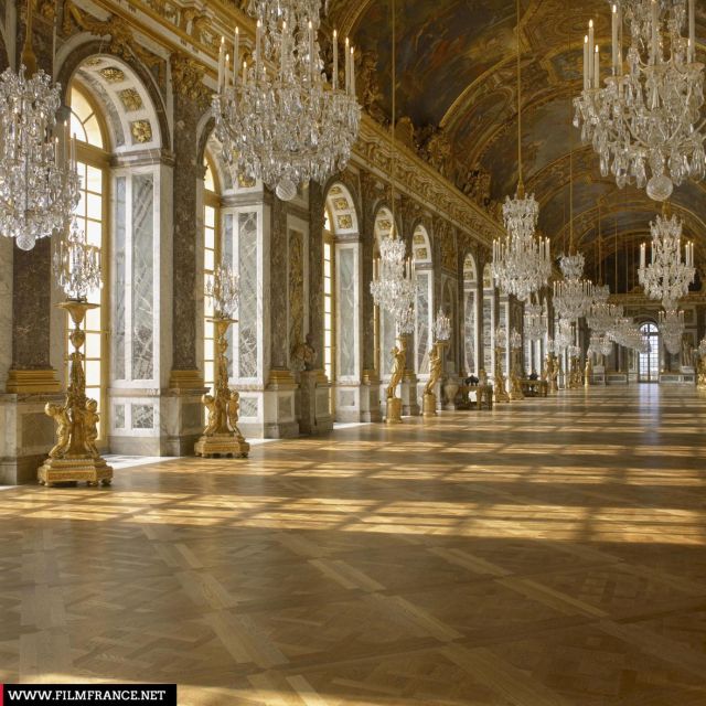 PARIS: Private Transfer Château Versailles Van 7 People 4H - Common questions