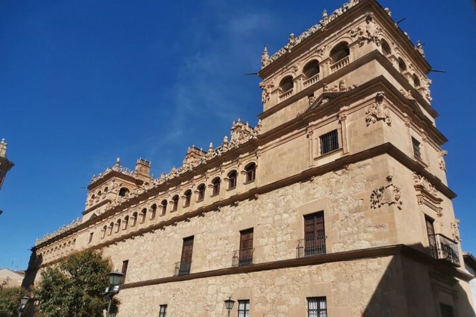 Salamanca: Guided Sightseeing Tour by Bicycle - Common questions