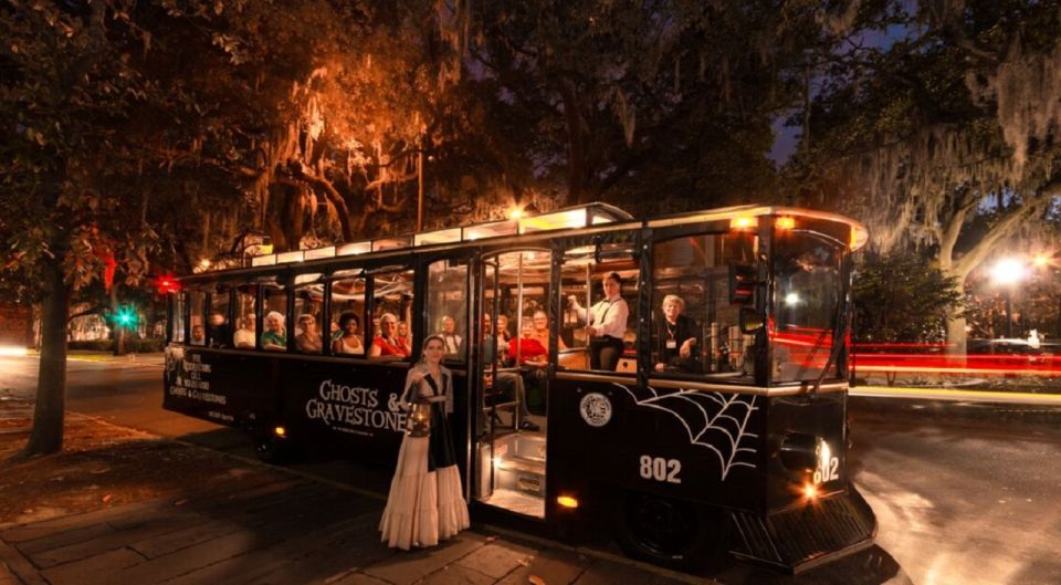 Savannah: Ghosts and Gravestones Tour With Low House Entry - Last Words