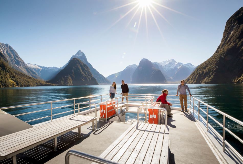 Te Anau: Milford Sound Bus, Cruise, Observatory, & Lunch - Common questions